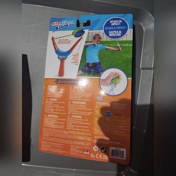 Perfect SuperSoaker Quadblast and Nerf SuperSoaker Sling and Soak Bundle - Picture 5 of 5